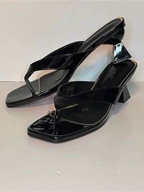 Lilian Black Patent Thong Heel Sandals 42 Square Toe Fits Like 9.5 10 Mob Wife